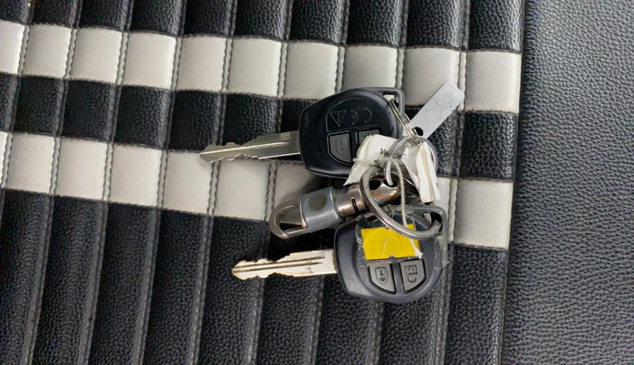 2018 Maruti Swift VXI, Petrol, Manual, 16,150 km, Key Close Up