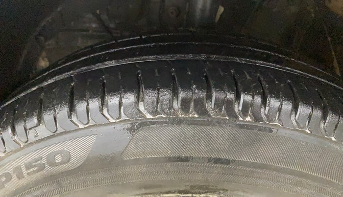 2018 Maruti Swift VXI, Petrol, Manual, 16,150 km, Left Front Tyre Tread