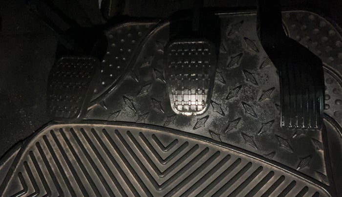 2023 Tata NEXON SMART+ 1.2 PETROL, Petrol, Manual, 25,194 km, Pedals