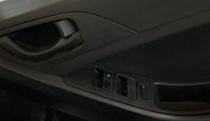 2023 Tata NEXON SMART+ 1.2 PETROL, Petrol, Manual, 25,194 km, Driver Side Door Panels Control