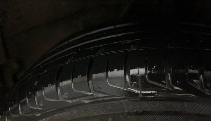 2023 Tata NEXON SMART+ 1.2 PETROL, Petrol, Manual, 25,194 km, Left Rear Tyre Tread