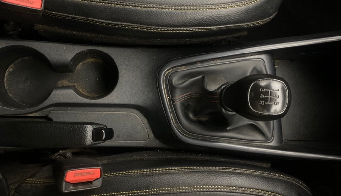 2022 Hyundai NEW I20 SPORTZ 1.2 MT, Petrol, Manual, 35,834 km, Gear Lever