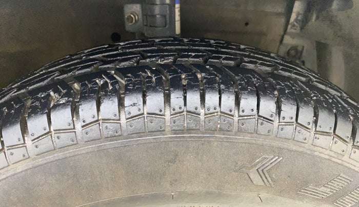 2014 Maruti Swift Dzire VXI, Petrol, Manual, 8,784 km, Right Front Tyre Tread