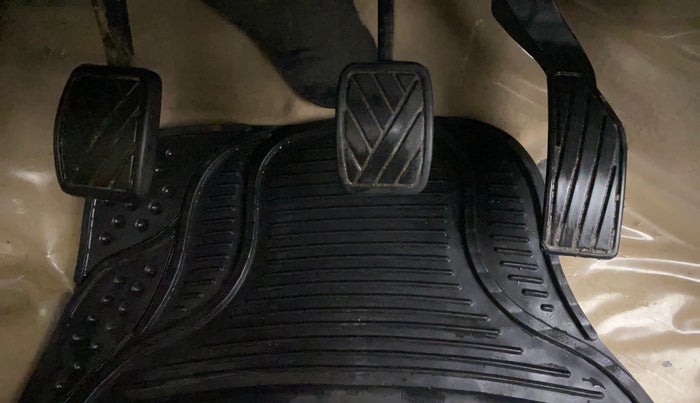 2014 Maruti Swift Dzire VXI, Petrol, Manual, 8,784 km, Pedals