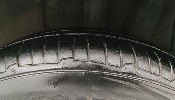 2014 Hyundai Xcent S (O) 1.2, Petrol, Manual, 64,985 km, Left Rear Tyre Tread