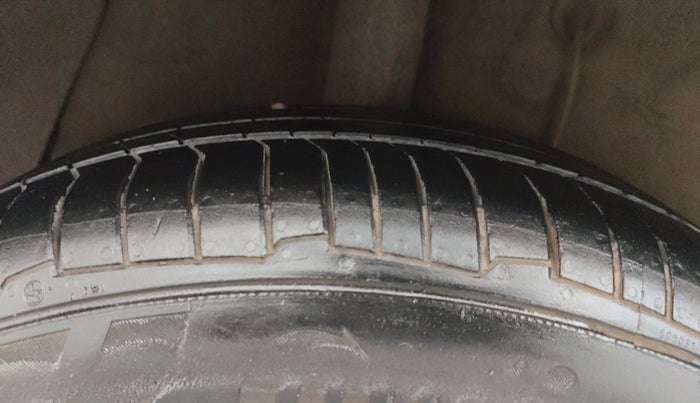 2014 Hyundai Xcent S (O) 1.2, Petrol, Manual, 64,985 km, Right Rear Tyre Tread