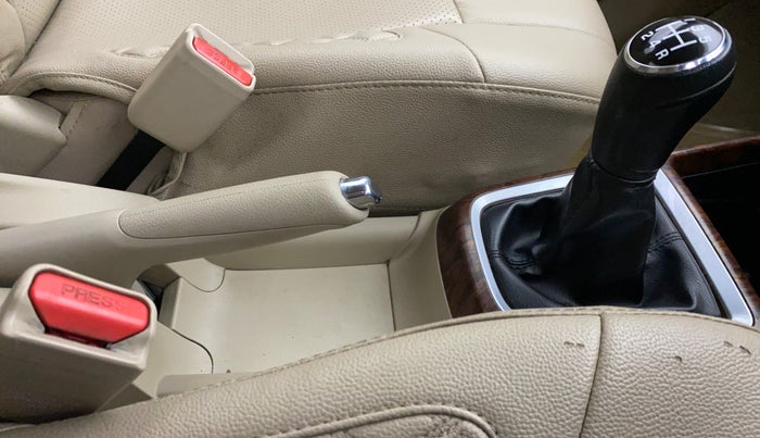2017 Maruti Dzire VDI, Diesel, Manual, 82,074 km, Gear Lever