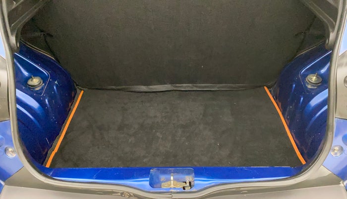 2019 Renault Kwid CLIMBER 1.0, Petrol, Manual, 46,862 km, Boot Inside