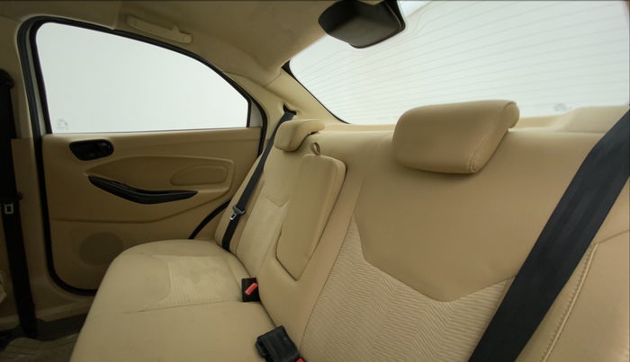 2018 Ford Figo Aspire 1.2 TITANIUM PETROL, Petrol, Manual, 27,077 km, Right Side Rear Door Cabin