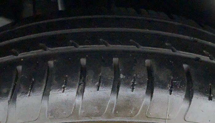 2018 Maruti Dzire VXI, Petrol, Manual, 71,810 km, Left Front Tyre Tread