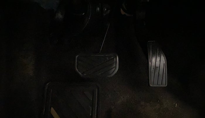 2019 Maruti IGNIS ZETA 1.2 AMT, Petrol, Automatic, 31,753 km, Pedals