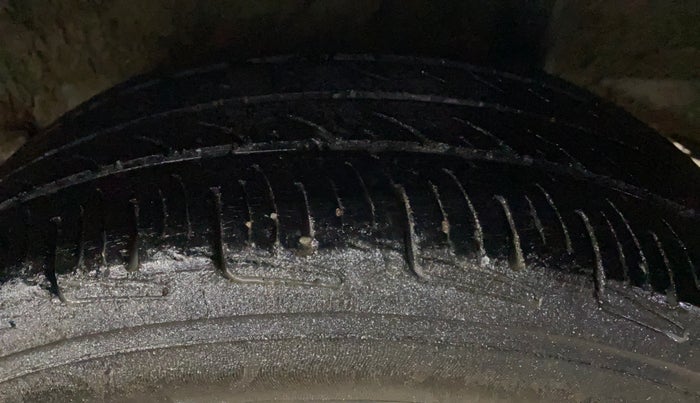 2022 Honda Amaze 1.2L I-VTEC E, CNG, Manual, 91,028 km, Left Rear Tyre Tread