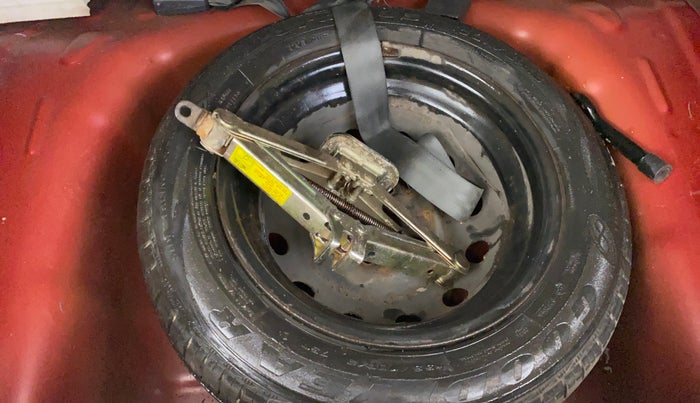 2014 Hyundai Eon MAGNA +, Petrol, Manual, 27,630 km, Spare Tyre