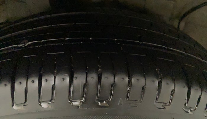 2022 Hyundai NEW I20 MAGNA 1.5 MT, Diesel, Manual, 12,955 km, Right Front Tyre Tread