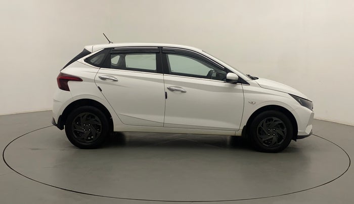 2022 Hyundai NEW I20 MAGNA 1.5 MT, Diesel, Manual, 12,955 km, Right Side