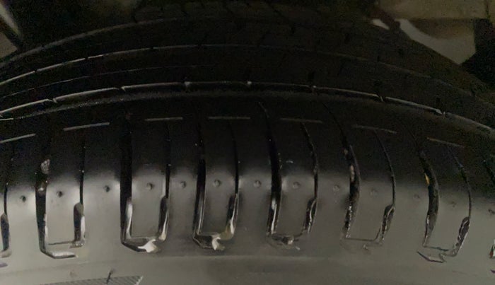 2022 Hyundai NEW I20 MAGNA 1.5 MT, Diesel, Manual, 12,955 km, Left Front Tyre Tread