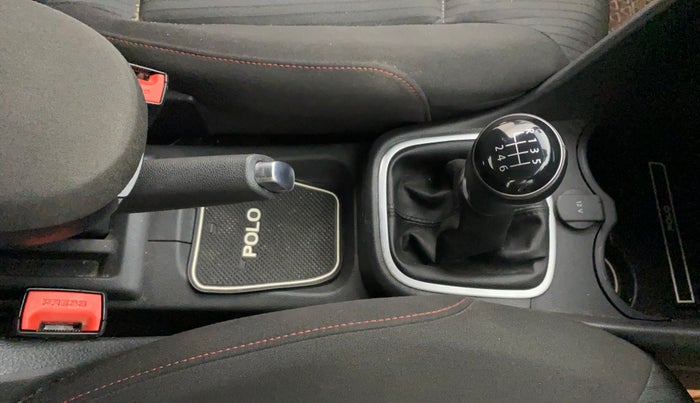 2020 Volkswagen Polo HIGHLINE PLUS 1.0L TSI, Petrol, Manual, 34,800 km, Gear Lever