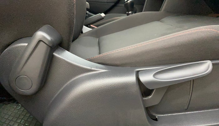 2020 Volkswagen Polo HIGHLINE PLUS 1.0L TSI, Petrol, Manual, 34,800 km, Driver Side Adjustment Panel