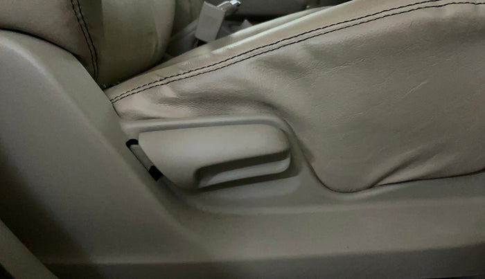 2014 Maruti Swift Dzire VXI, Petrol, Manual, 29,815 km, Driver Side Adjustment Panel