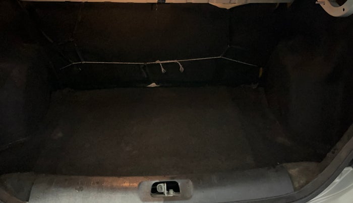 2014 Maruti Swift Dzire VXI, Petrol, Manual, 29,815 km, Boot Inside