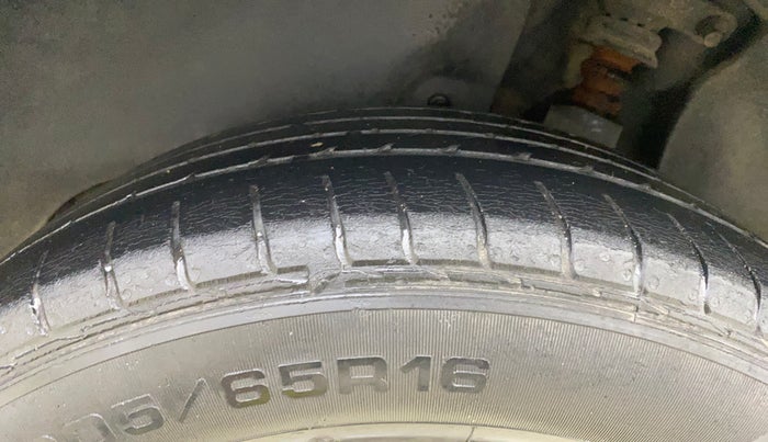 2017 Hyundai Creta S 1.4 DIESEL, Diesel, Manual, 62,642 km, Left Rear Tyre Tread