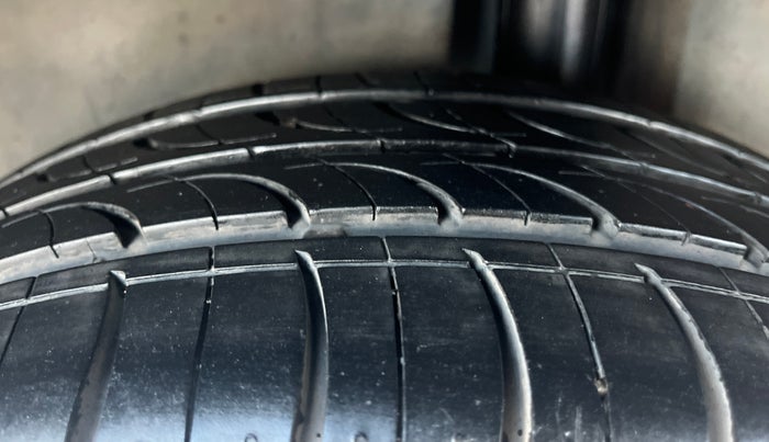 2018 Maruti Ciaz ALPHA  AT 1.4  PETROL, Petrol, Automatic, 98,558 km, Left Rear Tyre Tread