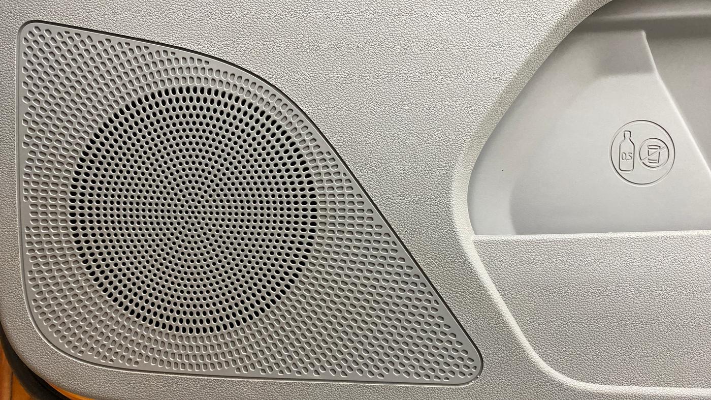 2017 Tata Tiago XZ 1.2 REVOTRON, Petrol, Manual, 65,312 km, Speaker