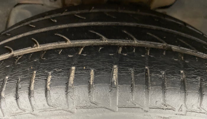 2017 Tata Tiago XZ 1.2 REVOTRON, Petrol, Manual, 65,312 km, Left Front Tyre Tread