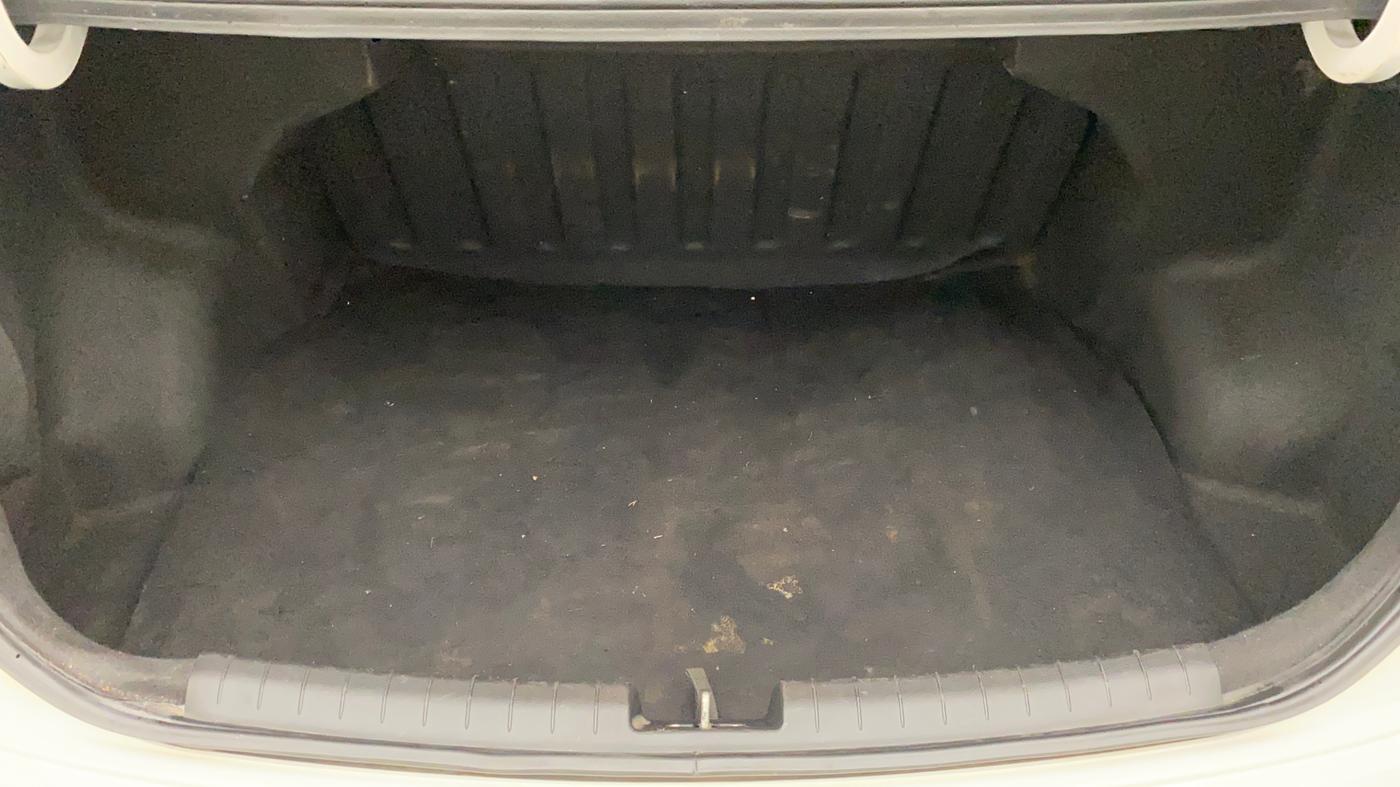 2018 Hyundai Xcent SX 1.2, Petrol, Manual, 42,605 km, Boot Inside