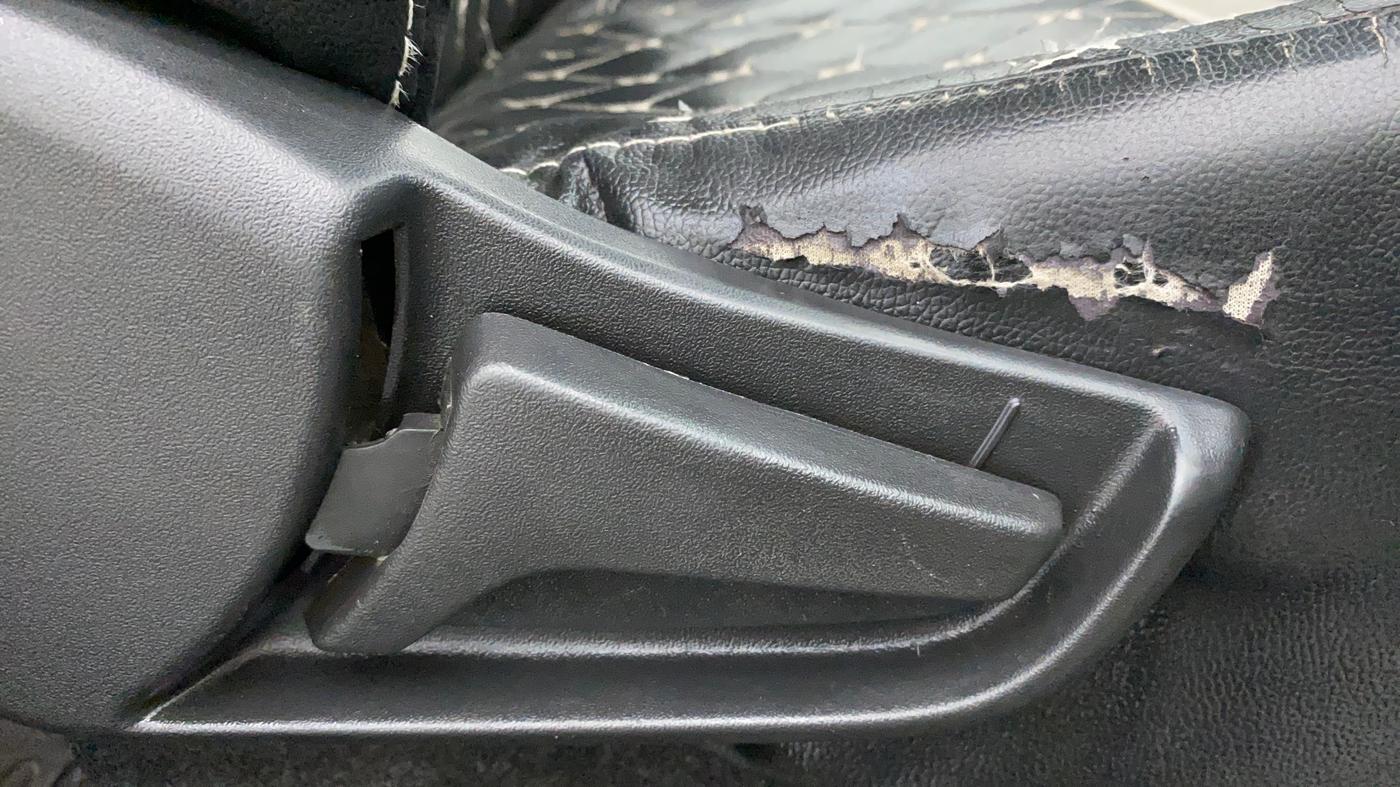 2020 Maruti S PRESSO VXI+, Petrol, Manual, 58,056 km, Driver Side Adjustment Panel