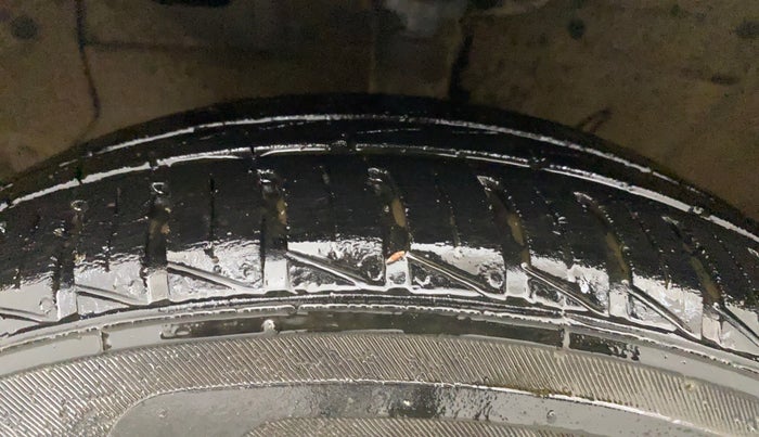 2021 Hyundai NEW SANTRO SPORTZ EXECUTIVE MT CNG, CNG, Manual, 31,303 km, Left Front Tyre Tread