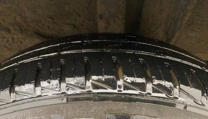 2021 Hyundai NEW SANTRO SPORTZ EXECUTIVE MT CNG, CNG, Manual, 31,303 km, Left Rear Tyre Tread