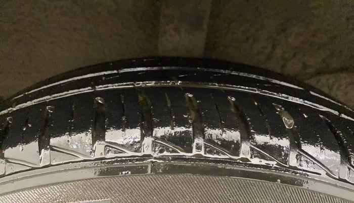 2021 Hyundai NEW SANTRO SPORTZ EXECUTIVE MT CNG, CNG, Manual, 31,303 km, Right Rear Tyre Tread