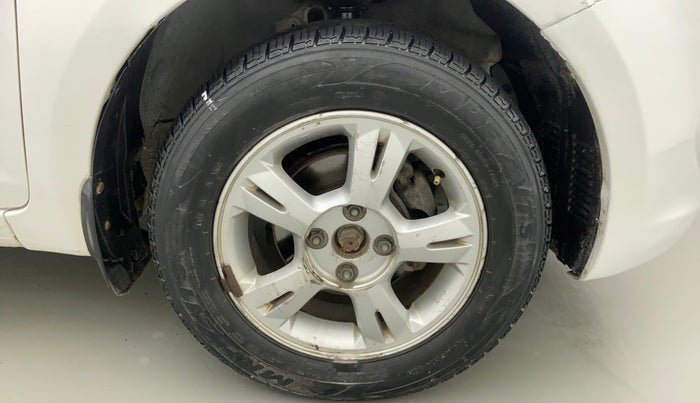 2011 Hyundai i20 SPORTZ (O) 1.2, Petrol, Manual, 93,658 km, Right Front Wheel