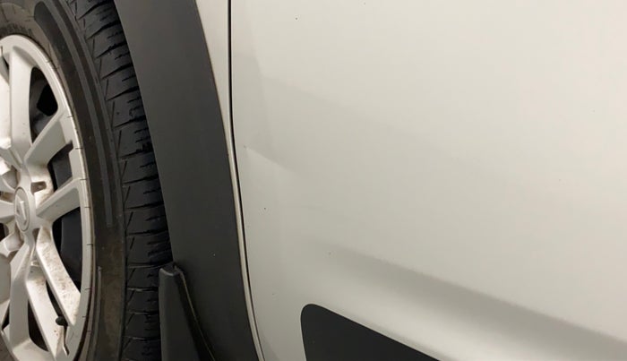 2021 Renault TRIBER RXT, Petrol, Manual, 9,120 km, Front passenger door - Slightly dented