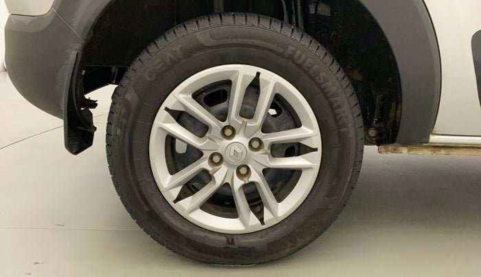 2021 Renault TRIBER RXT, Petrol, Manual, 9,120 km, Right Rear Wheel