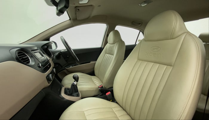 2014 Hyundai Xcent SX 1.2 (O), Petrol, Manual, 49,066 km, Right Side Front Door Cabin