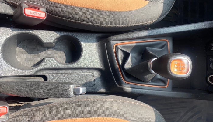 2016 Hyundai i20 Active 1.2 SX, Petrol, Manual, 46,496 km, Gear Lever