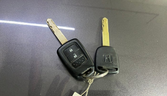 2018 Honda WR-V 1.2L I-VTEC S MT, Petrol, Manual, 39,230 km, Key Close Up