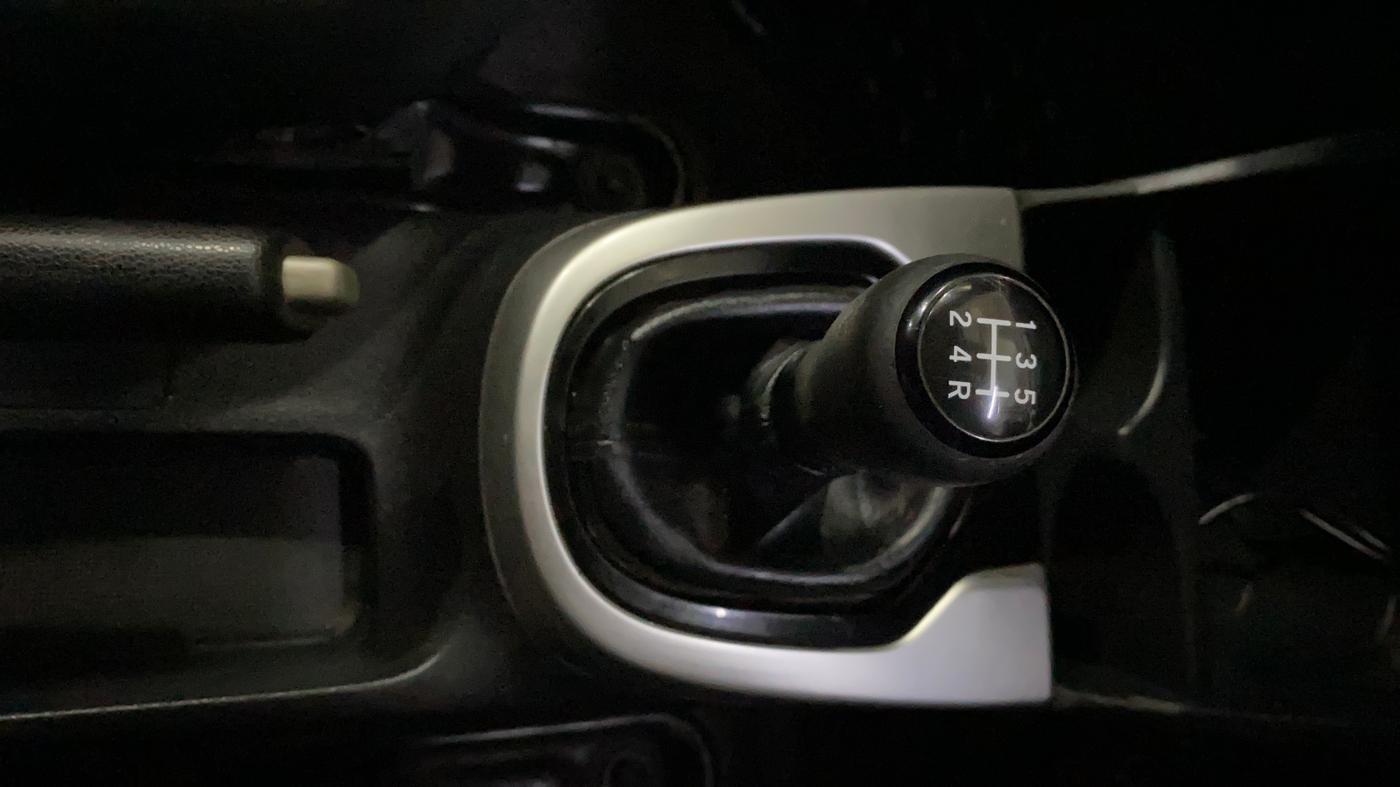 2018 Honda WR-V 1.2L I-VTEC S MT, Petrol, Manual, 39,230 km, Gear Lever