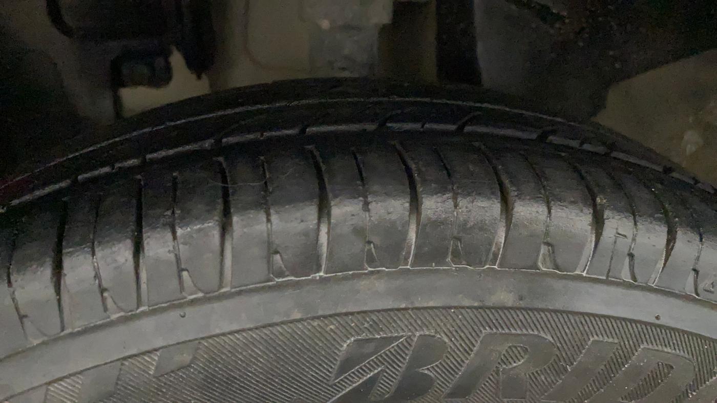 2016 Renault Kwid RXT 0.8, Petrol, Manual, 76,510 km, Left Front Tyre Tread