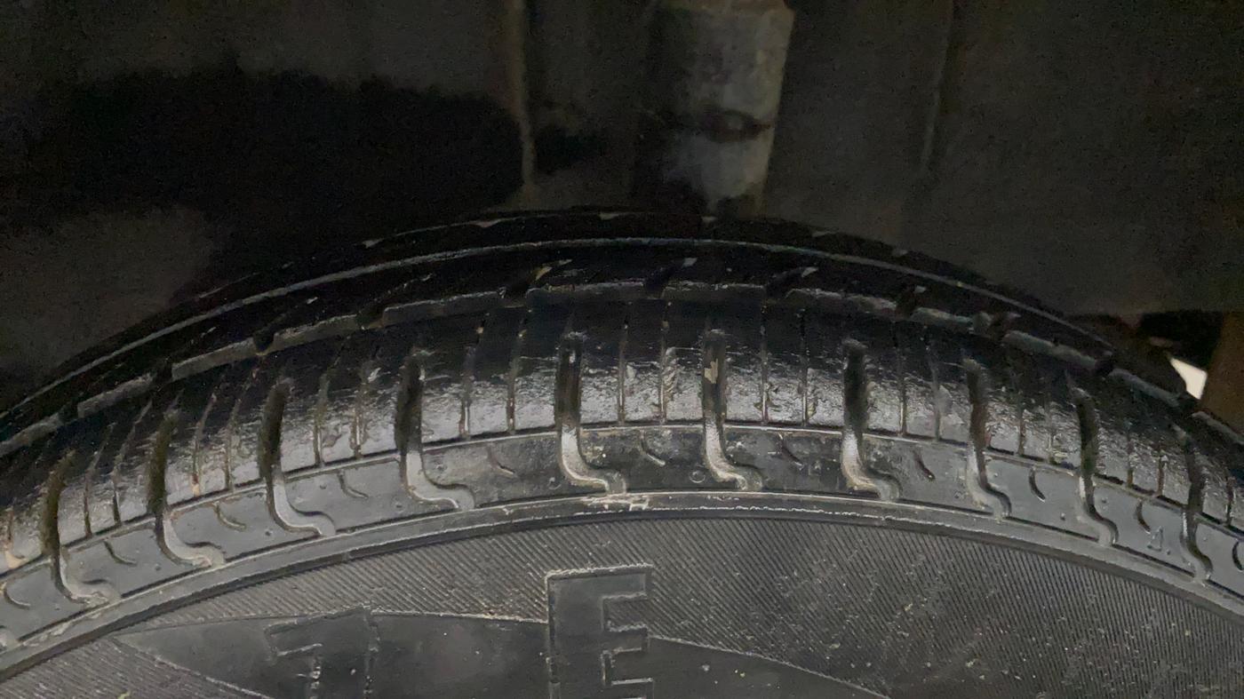 2016 Renault Kwid RXT 0.8, Petrol, Manual, 76,510 km, Left Rear Tyre Tread