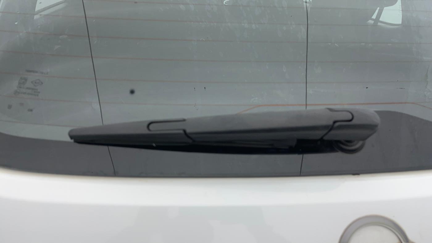 2023 Nissan MAGNITE XV PREMIUM TURBO CVT, Petrol, Automatic, 16,395 km, Rear Wiper