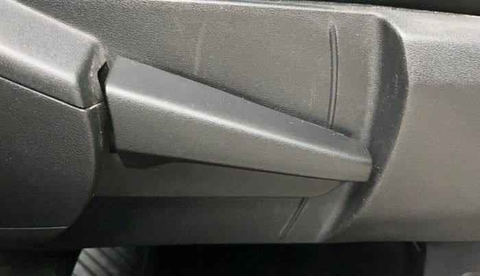 2023 Nissan MAGNITE XV PREMIUM TURBO CVT, Petrol, Automatic, 16,371 km, Driver Side Adjustment Panel