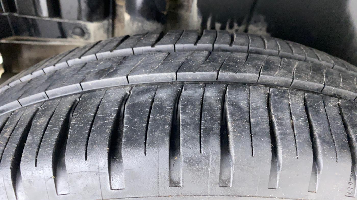2013 Maruti Swift VXI D, Petrol, Manual, 56,979 km, Right Rear Tyre Tread
