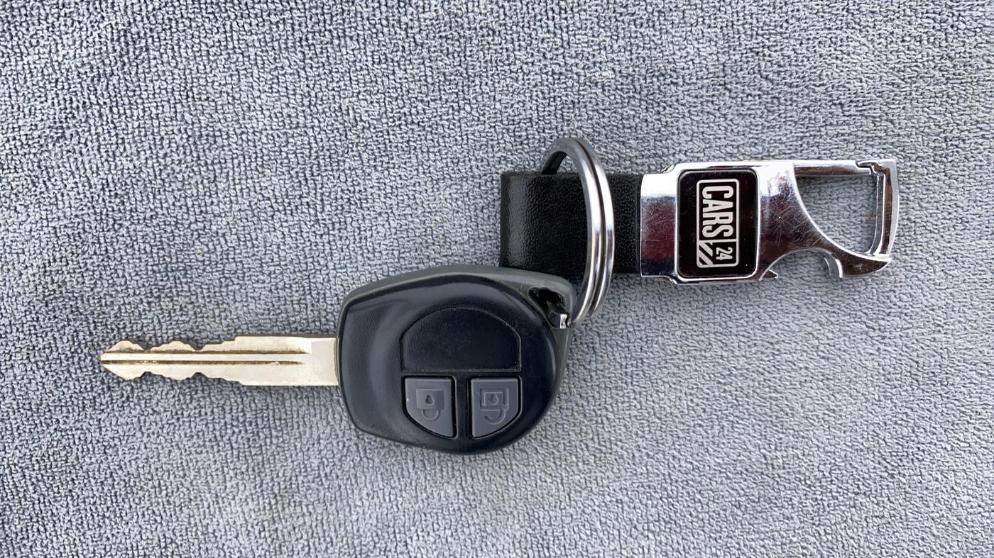 2013 Maruti Swift VXI D, Petrol, Manual, 56,979 km, Key Close Up