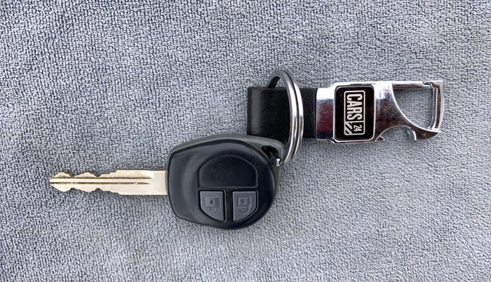 2013 Maruti Swift VXI D, Petrol, Manual, 56,979 km, Key Close Up