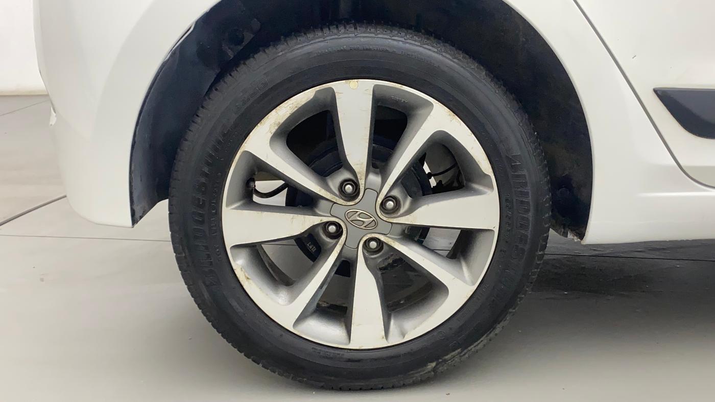 2016 Hyundai Elite i20 ASTA 1.4 CRDI (O), Diesel, Manual, 46,022 km, Right Rear Wheel