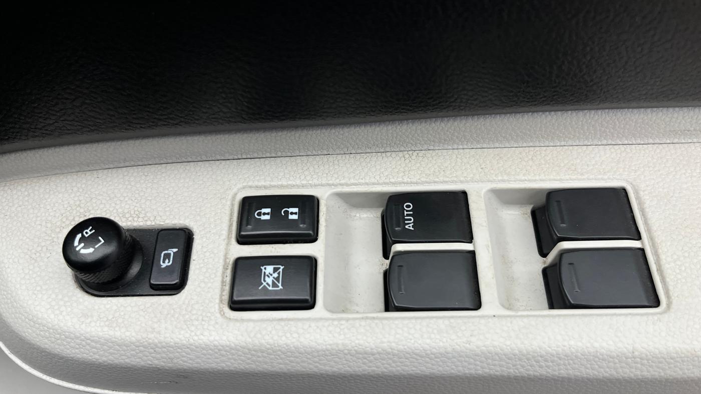 2024 Maruti IGNIS ALPHA 1.2 AMT, Petrol, Automatic, 33,974 km, Driver Side Door Panels Control