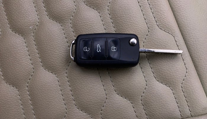 2019 Volkswagen Ameo COMFORTLINE 1.0L, Petrol, Manual, 39,944 km, Key Close Up